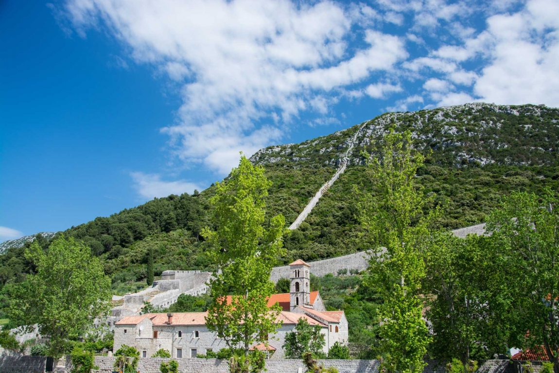 peljesac ston city walls croatia holidays
