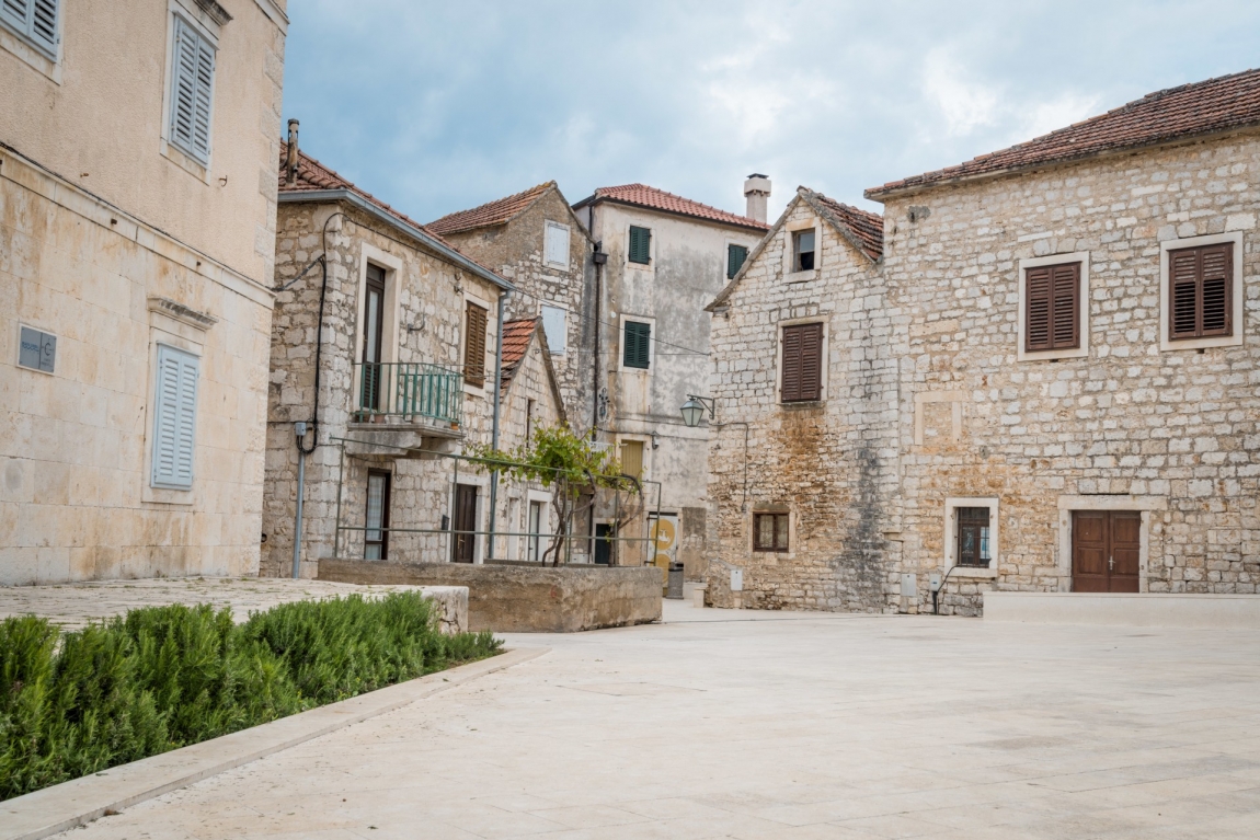 jelsa hvar street croatia holidays