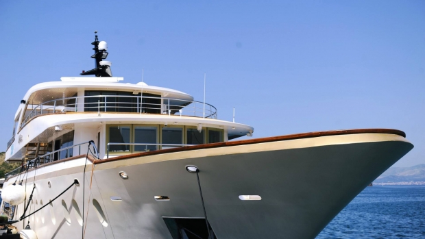 Riva: Split to Dubrovnik | Croatia Holidays