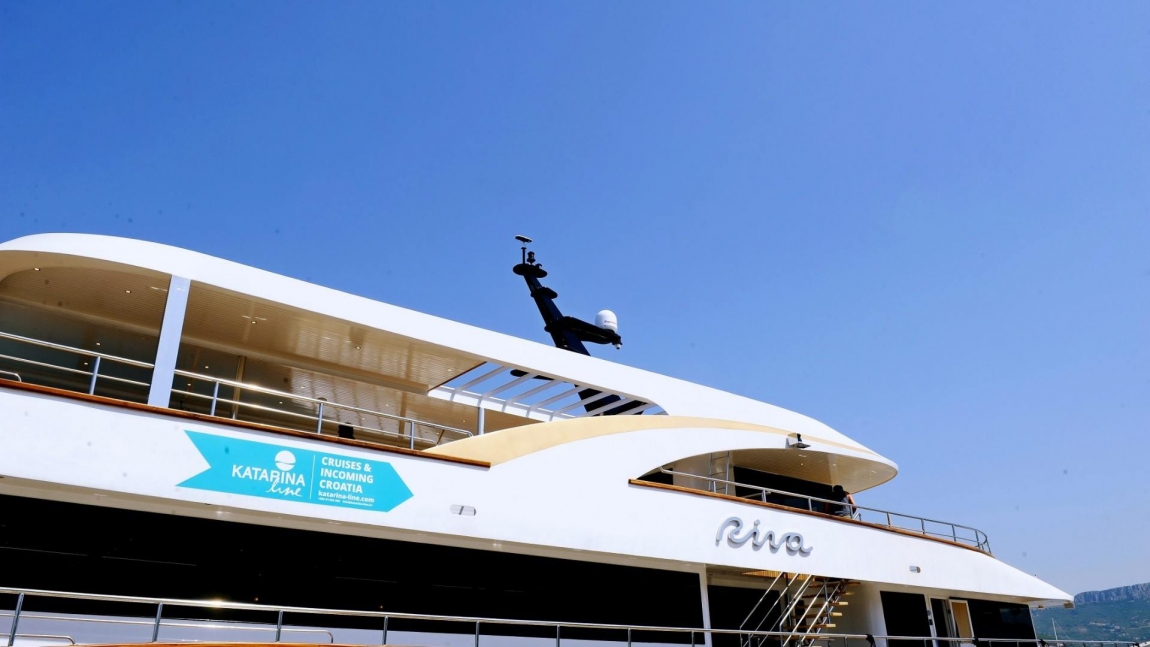 Riva: Split to Dubrovnik | Croatia Holidays