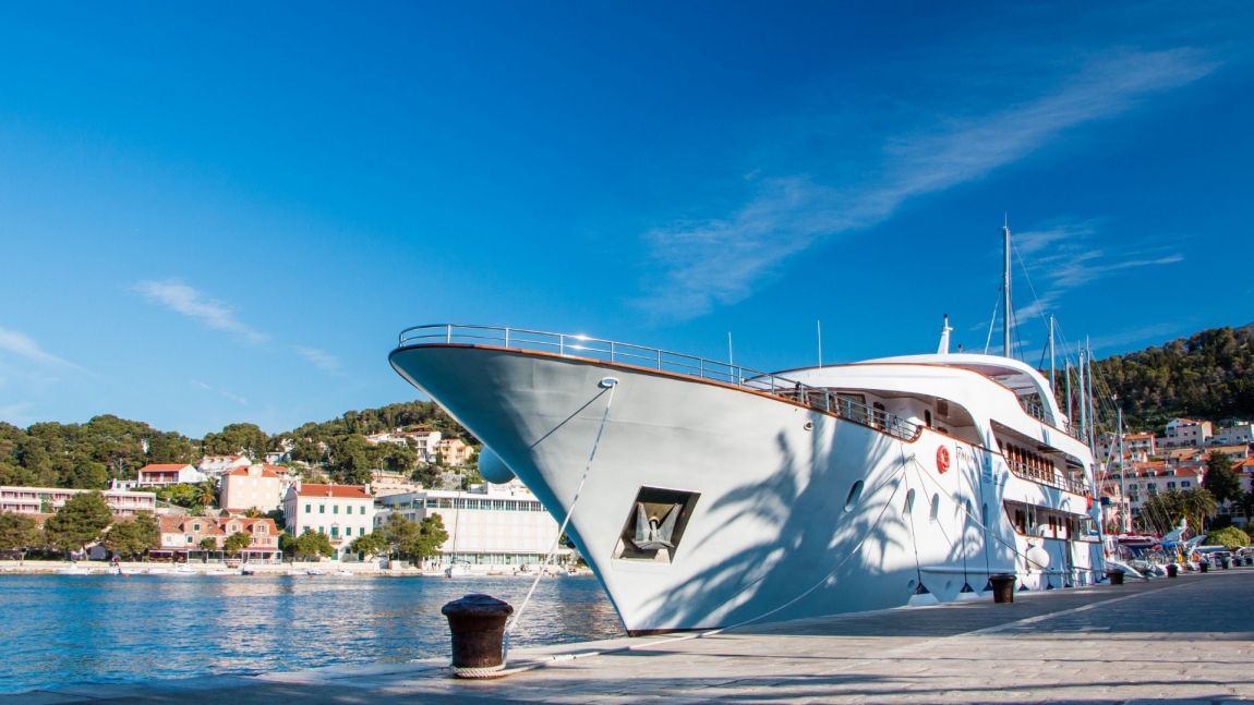 Futura: Dubrovnik to Split | Croatia Holidays