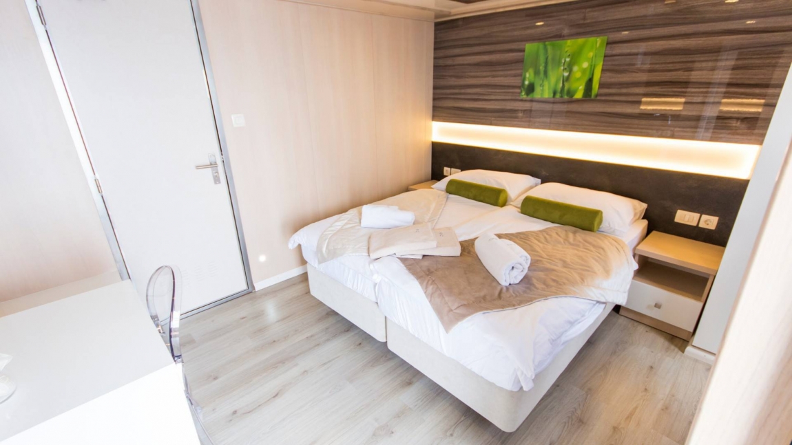 Infinity: Split to Split | Croatia Holidays