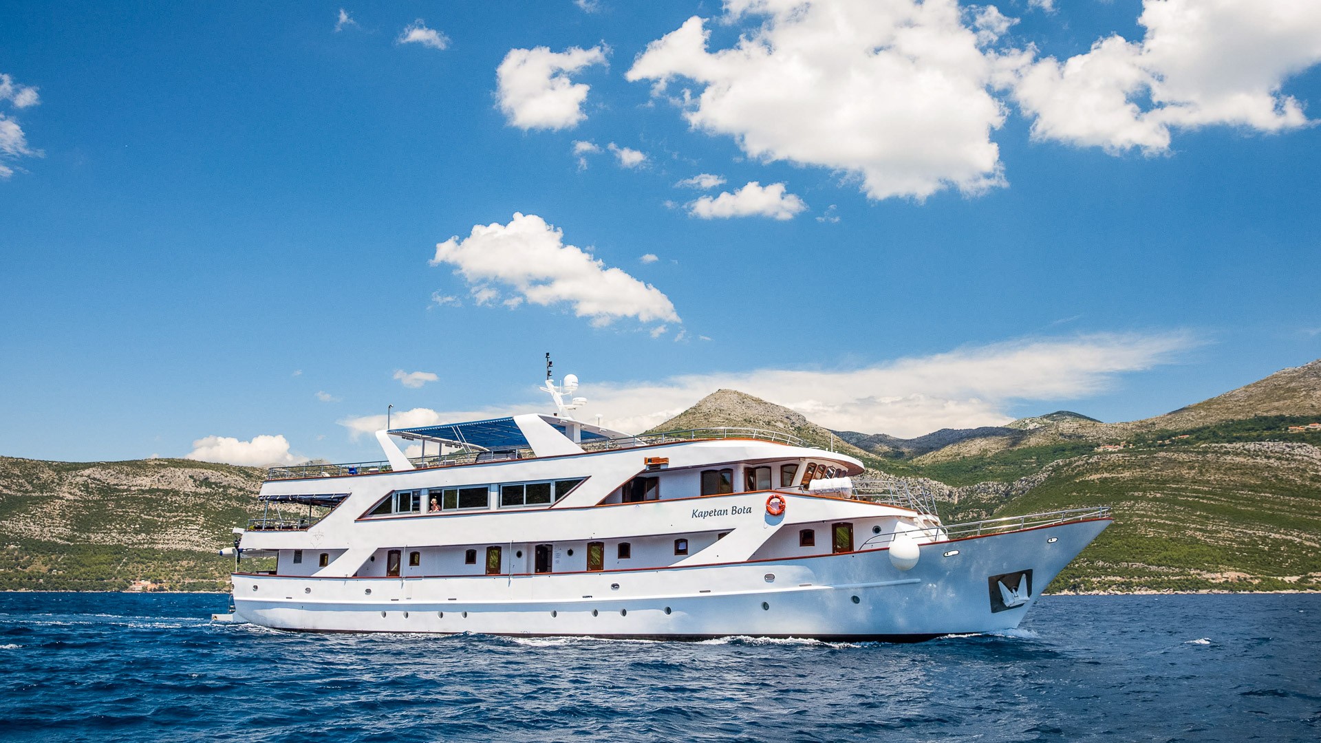 kapetan bota.jpg Croatia Holidays